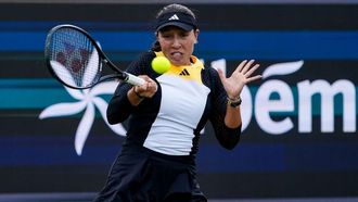 Pegula Out, De Minaur Advances