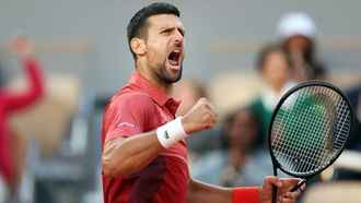 Djokovic Wins, Enters French Open Quarters