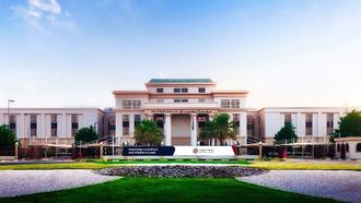 جامعة أبوظبي تحقق قفزة في تصنيفات QS 2025