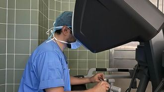 اختراق الجراحة الروبوتية