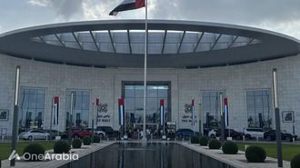 اربح سيارة تسلا في ياس مول هذا العيد