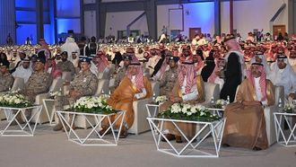 1,354 خريج في صيانة الطائرات