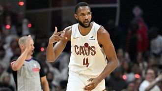 موبلي يوقع صفقة كافالييرز بقيمة 224 مليون دولار