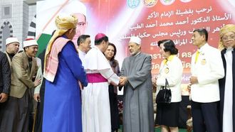 الأزهر يقود السلام والتعايش