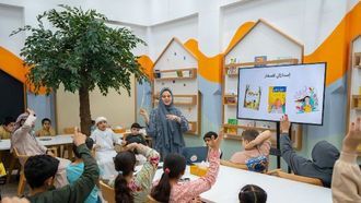 ورش العمل الشبابية الإبداعية في مخيم مكتبة