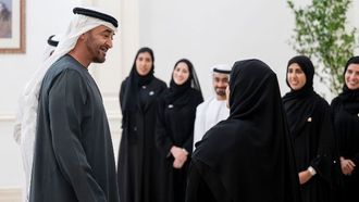 تكريم الفائزين بجائزة نافس من قبل رئيس دولة الإمارات العربية المتحدة