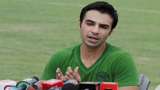 Fake Salman Butt Post Targets Afridi