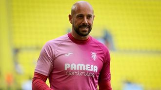 Reina Joins Fabregas At Como