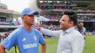 Dravid's Gesture For Team Equality