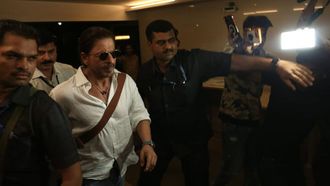 SRK Attends Farah's Mother's Funeral