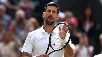 Djokovic Wins, Praises Fearnley