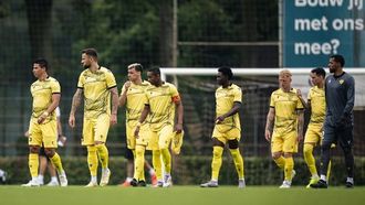 الفرق تنهي معسكراتها التحضيرية للموسم في الخارج