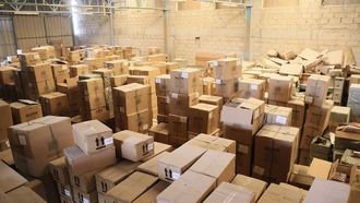 ضبط بضائع مقلدة بقيمة 23 مليون درهم في رأس الخيمة