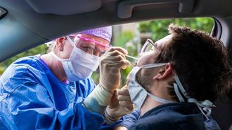 لا يزال فيروس كوفيد-19 يشكل خطرًا عالميًا