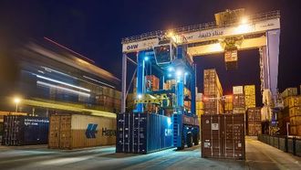 التحول الرقمي يعزز كفاءة الموانئ