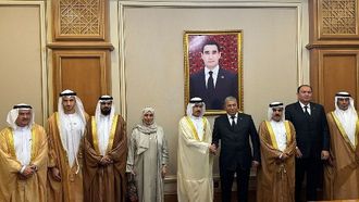 10 مليارات دولار دعماً للنفط في تركمانستان