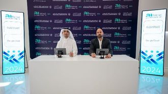 دبي تدعم الذكاء الاصطناعي وجوجل للشركات الناشئة