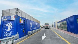 محطات توقف الشاحنات الجديدة في دبي تعزز السلامة