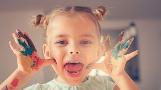 منع قضم أظافر الأطفال