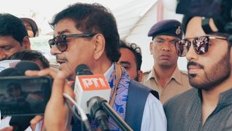 Sinha Mourns Kolkata Doctor