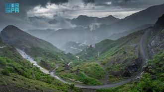رجال ألمع: الطبيعة والتراث