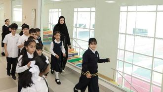 استعراض تقدم المدارس في الإمارات العربية المتحدة