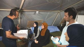 مستشفى الإمارات يساعد جرحى غزة