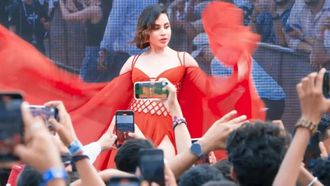 Watch 'Follow Kar Lo Yaar' Online