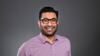 تستعرض شركة IFS حلول الذكاء الاصطناعي في عام 2024