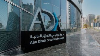سوق أبوظبي للأوراق المالية تحث الشركات على الشفافية المالية