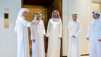 جولة في المجمع الحكومي الجديد في عجمان