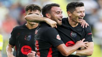 قطار برشلونة يتخطى محطة فياريال بخماسية