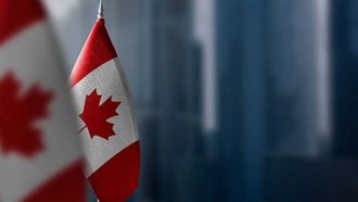 كندا تنهي سياسة تصاريح العمل داخل البلاد