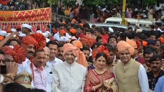 Bhagyashree And Abhimanyu Celebrate Ganesh Visarjan