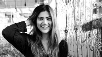 Neha Dinesh Anand Hosts IIFA 2024 Green Carpet