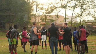 دبي سيفينز تدعم المسؤولية الاجتماعية للشركات في إحدى المدارس في أوغندا