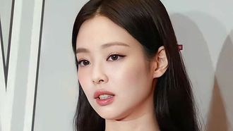 Jennie's Solo Leap With Columbia