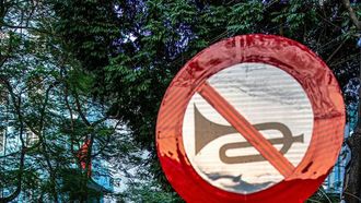 Kuwait Fines KD 25 For Horn Misuse