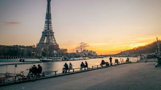 باريس تخسر لقب أفضل وجهة سفر رومانسية