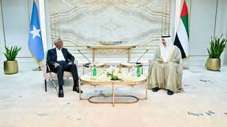 صقر غباش يلتقي رئيس مجلس الشيوخ الصومالي