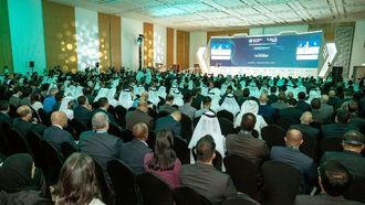 التركيز على الطاقة المستدامة في مؤتمر المرافق العامة