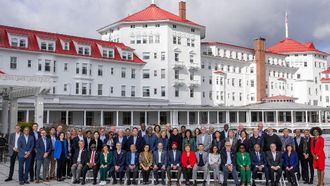 UAE Takes Part In Bretton Woods Retreat