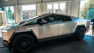 شاحنة ماسك في مرمى النيران!