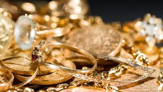 المصريون يشترون ٢٧ طناً ذهباً 