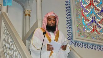 إمام يؤكد على أهمية أداء الصلاة في وقتها في قرغيزستان