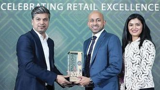 Joyalukkas Wins Award For Customer Service