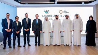 M42 وADGMA تتعاونان في مجال تدريب المهارات الإماراتية