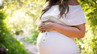 مشروب طبيعي قد يعزز فرص الحمل