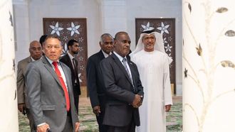 رئيس الوزراء مانيلي يزور مسجد الشيخ زايد