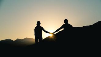 مفتاح خفي لنجاح العلاقة العاطفية